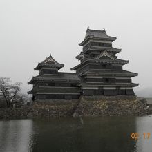 黒い天守閣がカッコイイ!