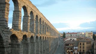 理屈抜きで見事です。夜のライトアップもGood。