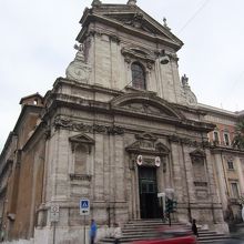 外観はあっさりです