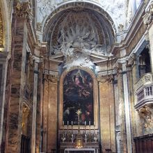 日が射すとまた綺麗です