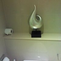 トイレのオブジェ。決してトイレ専用ではありません。