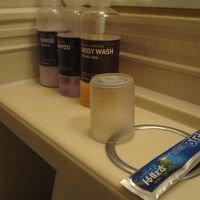 ボディーソープ、シャンプーリンス有。歯磨き粉もあるけど...