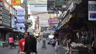 人気のナラヤ！パッポン店　～　　タイ　バンコク