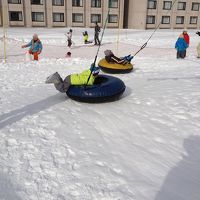 キッズエリアのチューブ　大人も乗れます