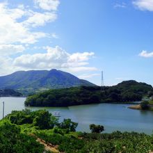 府中湖付近は「新さぬき百景」に選ばれた景勝地