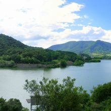 府中湖付近は「新さぬき百景」に選ばれた景勝地