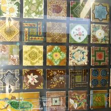 2階のタイルの展示