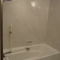 お風呂にはカーテンがありません