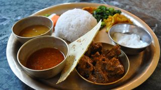 三ツ星　ダルバート　～　タカリ・バンチャ　カトマンズ　ネパール