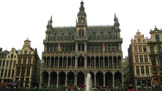 小便小僧の衣装がたくさんある