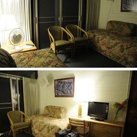 ファミリー・タイプの客室。ソファ・ベッドが二つ。