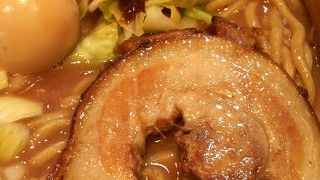 かつお餡がアクセントのラーメン