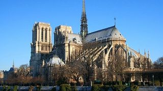 ここ中心に観光スポットが回りにズラリ