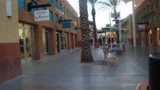 一流ブランドがこんな叩き売り…