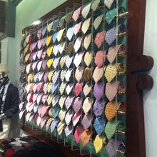 ネクタイも豊富な品揃え
