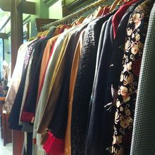 ナイトガウンからアロハっぽいものまで