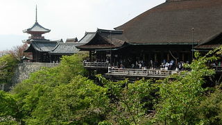 金閣寺、銀閣寺と並んで、京都に行ったら絶対に訪れたい有名なお寺!