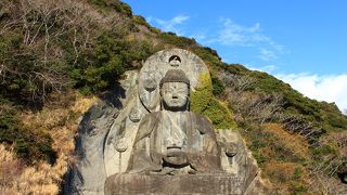 日本最大級の大仏を拝む！鋸山日本寺