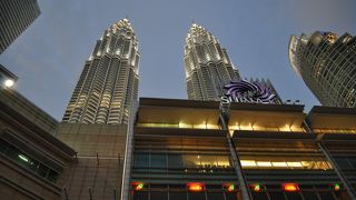 巨大なショッピングセンター!