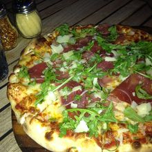 生ハムピザ　