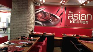 お昼時はビジネスマンで長蛇の列！13：30以降がお薦めタイム！