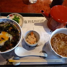 ゴマだれ温たまらん丼