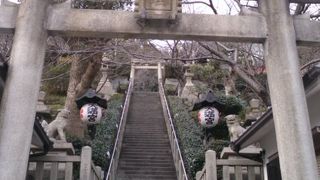 可愛らしいランドセルのお守りがありました