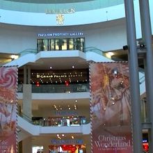 中央フロア吹き抜け