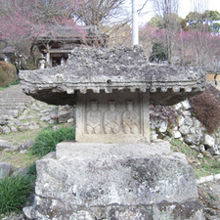 富貴寺　石殿