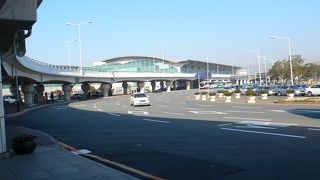 韓国国内線から国際線の乗継時は移動に時間かかります。