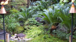 旧日本画家の邸宅でいただくお得なランチ