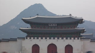 同名の地下鉄駅からは少し距離がありますので注意！