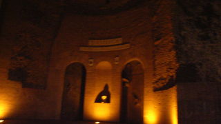 ライトアップがきれいな遺跡？