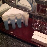 バスルームのアメニティーはこちら。歯ブラシは無いです！