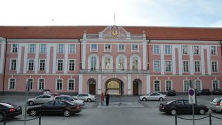 13世紀に建てられた城