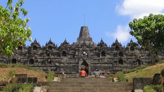 とても大きい寺院です