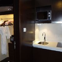 キチネットとウォークイン・クロゼット。