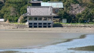 JR紀三井寺駅から徒歩約30分で行ける和歌浦（わかのうら）