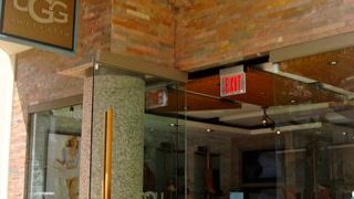 夜は混んでます