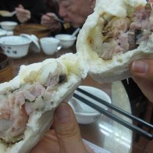 肉まんみたいな