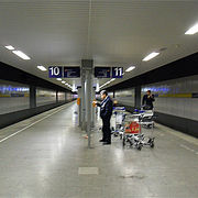 2013年版：空港から市内へ電車で行く方法（券売機での切符の買い方）