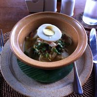 朝食に出た上品な味付けのスープカレー、おいしっ♪