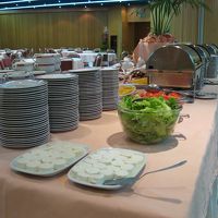 朝食はツアー客専用の特設会場にて。