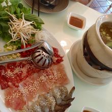 ベトナム風しゃぶしゃぶなど ちょっと変わったメニュー有り