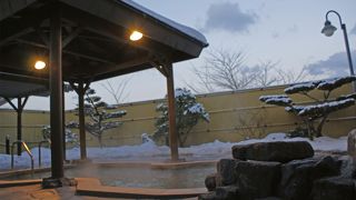 銭湯感覚で日帰り入浴、ビジネスホテル価格で天然温泉、露天風呂付