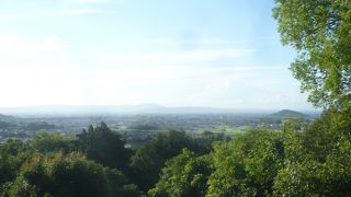 奈良の山々が一望できる