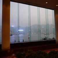 ロビーからの夕暮れ時