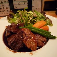 牛肉とフォアグラのソテー