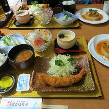 1800円よりももっと安いランチもあります！ぜひエビフライを