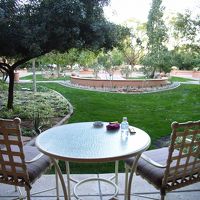 自宅の様に庭と連結するベランダ